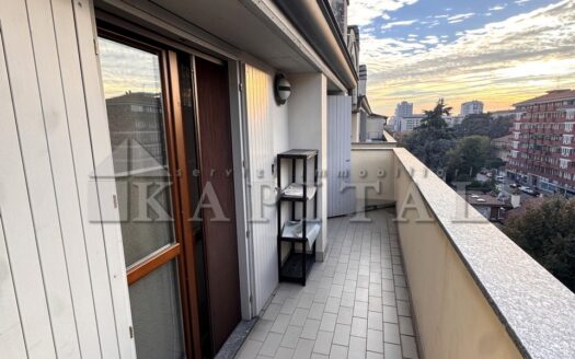 BILOCALE ULTIMO PIANO + TERRAZZINO